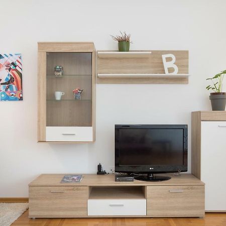 Cute And Sunny Studio In Zagreb With Balcony & Free Parking Zewnętrze zdjęcie